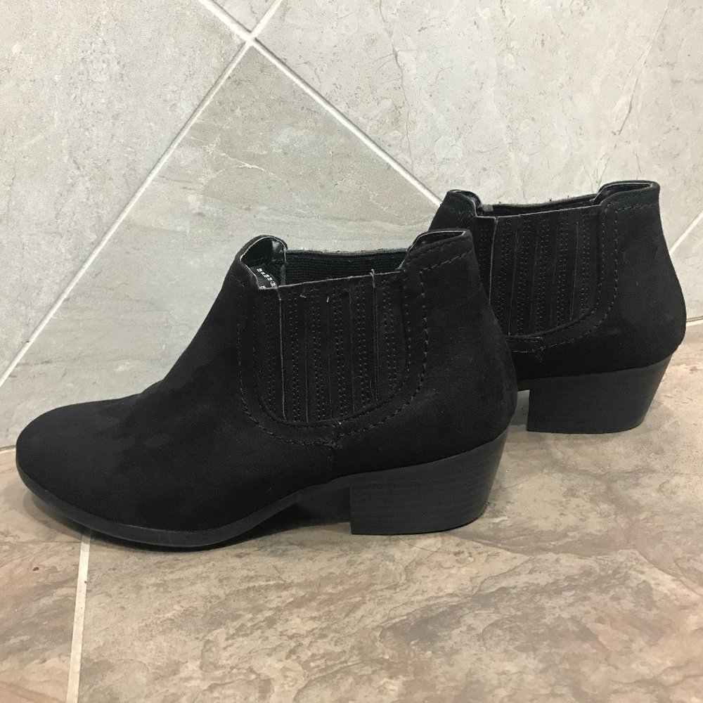 faux suede Black booties